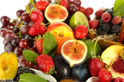 美白水果与雪茄烟 不同生活方式的选择